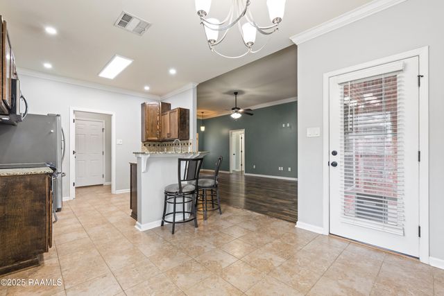 307 Flanders Ridge Drive, Youngsville, LA 70592