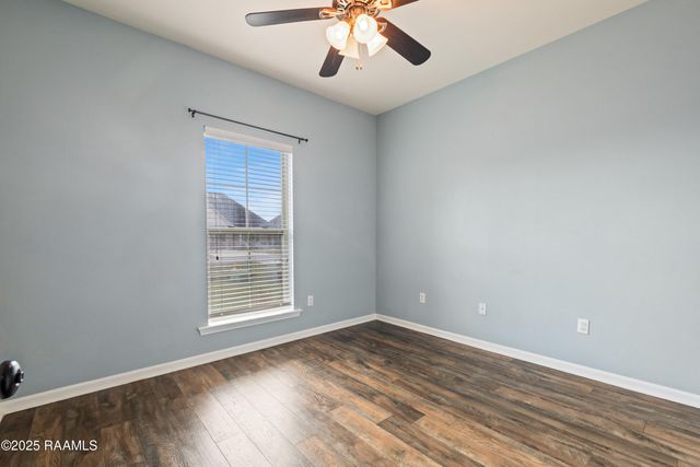 307 Flanders Ridge Drive, Youngsville, LA 70592