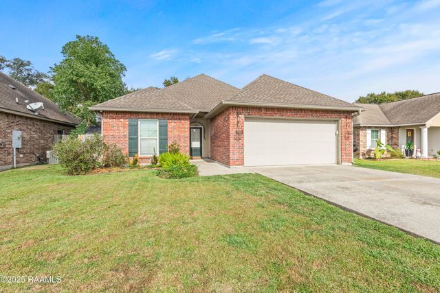 307 Flanders Ridge Drive, Youngsville, LA 70592