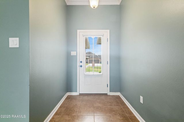 307 Flanders Ridge Drive, Youngsville, LA 70592