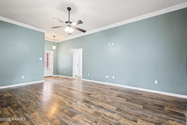 307 Flanders Ridge Drive, Youngsville, LA 70592