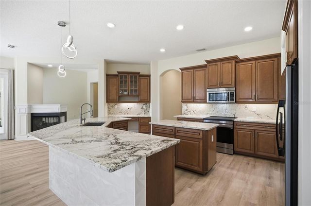 4 N VILLAGE PARKWAY, Palm Coast, FL 32137