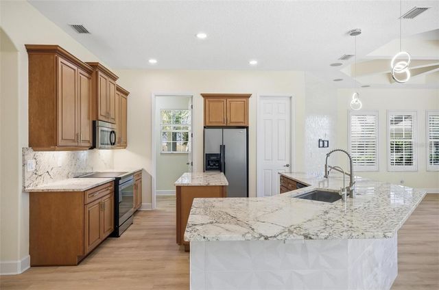 4 N VILLAGE PARKWAY, Palm Coast, FL 32137