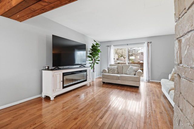 9228 N 70th STREET, Milwaukee, WI 53223