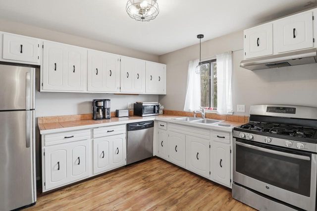 9228 N 70th STREET, Milwaukee, WI 53223