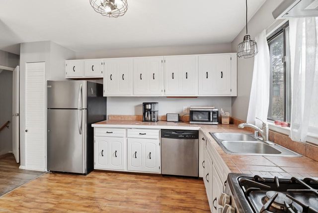 9228 N 70th STREET, Milwaukee, WI 53223