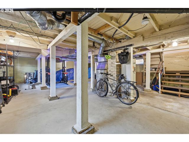 4549 Ne 22ND Ave, Portland, OR 97211