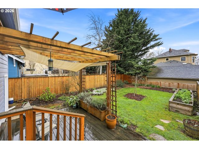 4549 Ne 22ND Ave, Portland, OR 97211