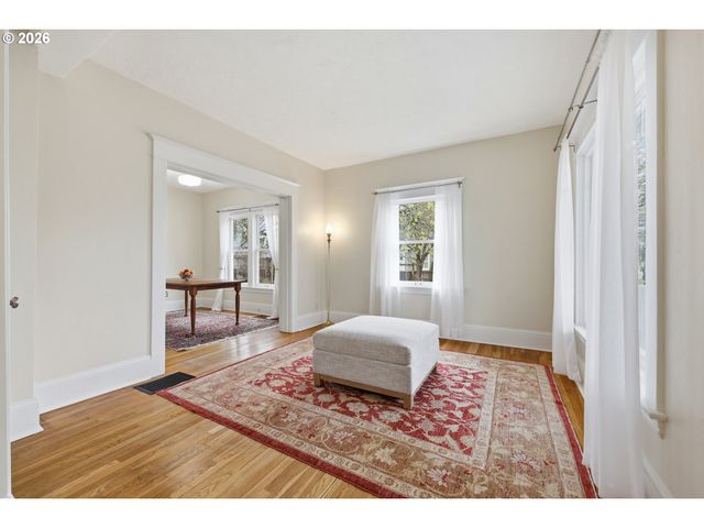 4549 Ne 22ND Ave, Portland, OR 97211