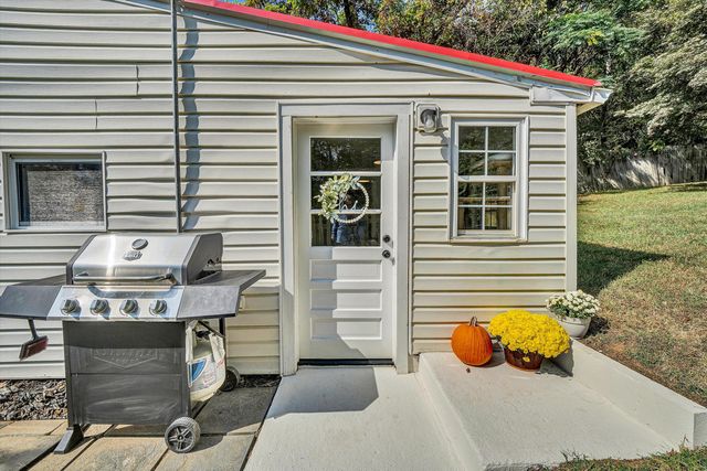 718 Goodwin AVE, Salem, VA 24153