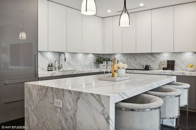 403 N Wabash Avenue 12B, Chicago, IL 60611