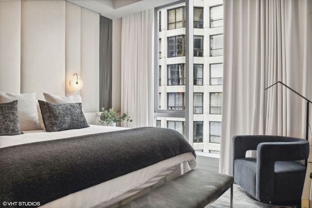 403 N Wabash Avenue 12B, Chicago, IL 60611