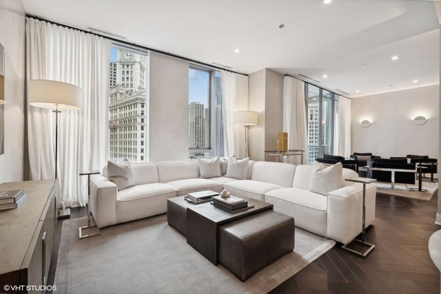 403 N Wabash Avenue 12B, Chicago, IL 60611