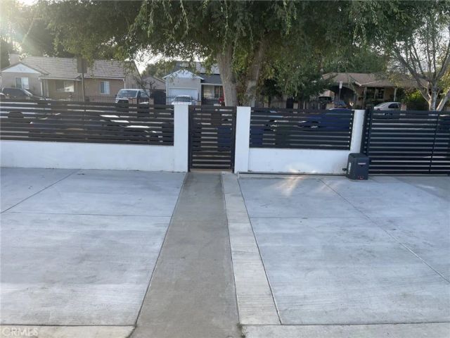 13986 Aztec Street, Sylmar, CA 91342