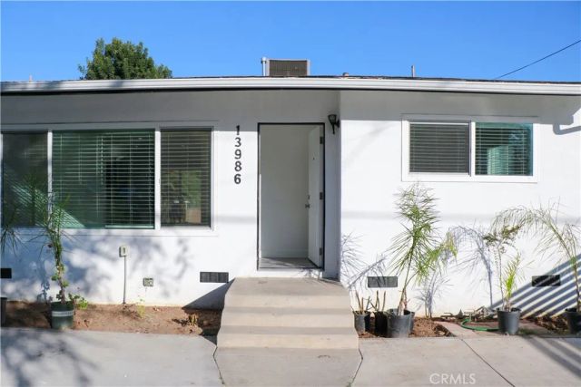 13986 Aztec Street, Sylmar, CA 91342
