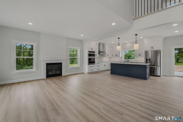 2 Farm Meadow Road, East Lyme, CT 06333