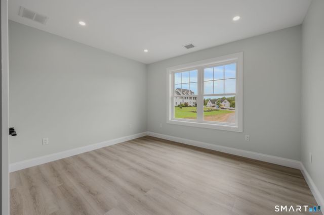 2 Farm Meadow Road, East Lyme, CT 06333