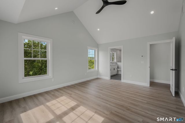 2 Farm Meadow Road, East Lyme, CT 06333
