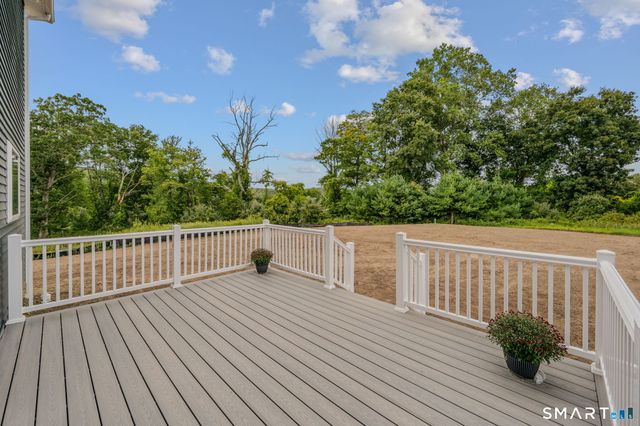 2 Farm Meadow Road, East Lyme, CT 06333