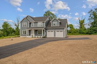 2 Farm Meadow Road, East Lyme, CT 06333