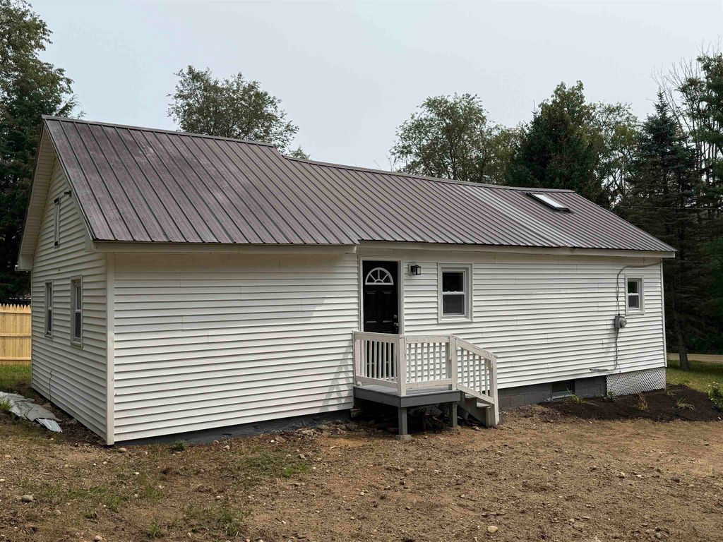 19 Depot Street, Barnstead, NH 03225