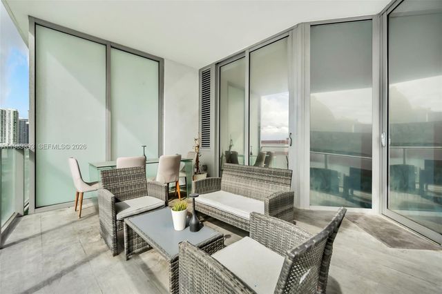 851 NE 1st Ave 806, Miami, FL 33132