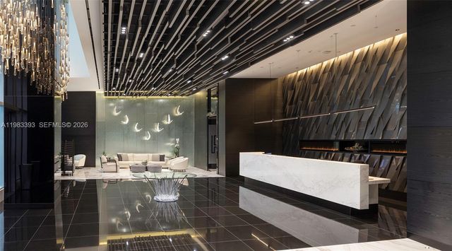 851 NE 1st Ave 806, Miami, FL 33132