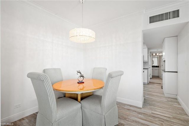240 Seaview CT 211, Marco Island, FL 34145