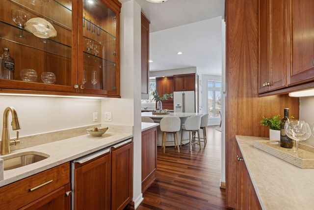 5600 Parkwood Lane, Edina, MN 55436