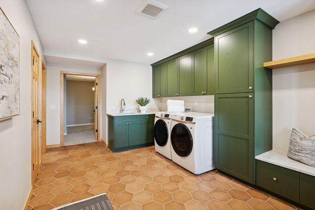 5600 Parkwood Lane, Edina, MN 55436