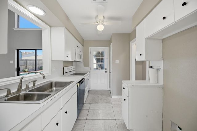 11502 Bellerive Drive, Houston, TX 77072