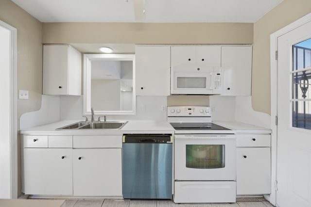 11502 Bellerive Drive, Houston, TX 77072