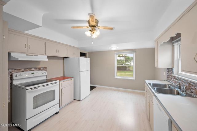 1313 Stanwix Drive, Toledo, OH 43614