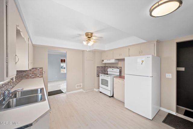 1313 Stanwix Drive, Toledo, OH 43614