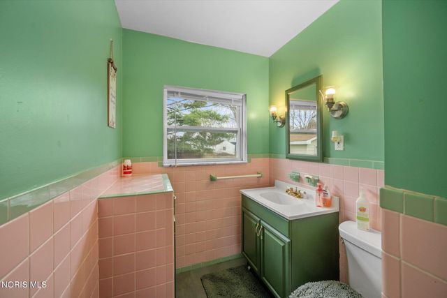 1313 Stanwix Drive, Toledo, OH 43614