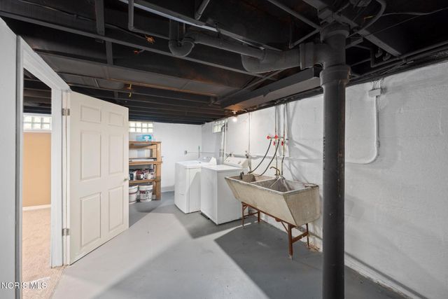 1313 Stanwix Drive, Toledo, OH 43614