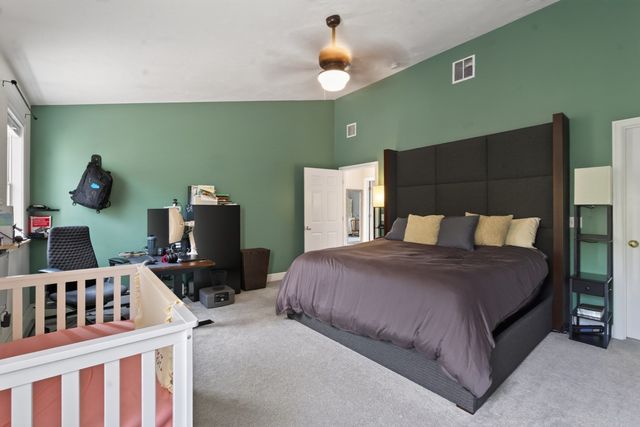7 Sycamore Dr 7, Middleboro, MA 02346