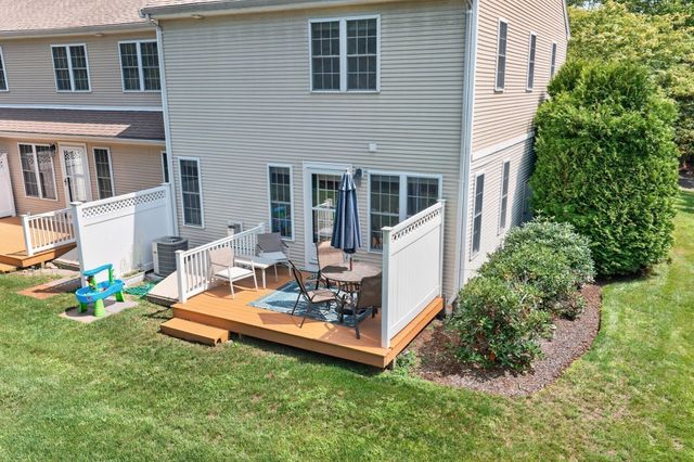 7 Sycamore Dr 7, Middleboro, MA 02346