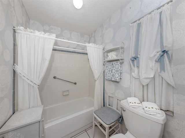 264 LAUREL HOLLOW DRIVE 31, Nokomis, FL 34275