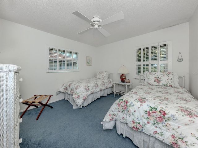 264 LAUREL HOLLOW DRIVE 31, Nokomis, FL 34275