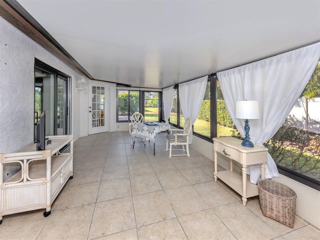 264 LAUREL HOLLOW DRIVE 31, Nokomis, FL 34275