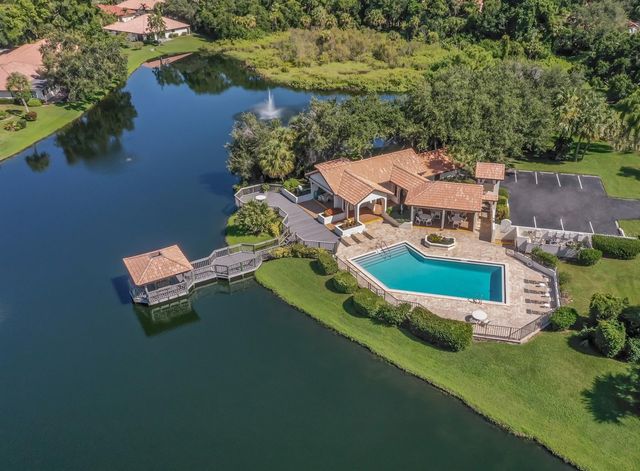 264 LAUREL HOLLOW DRIVE 31, Nokomis, FL 34275