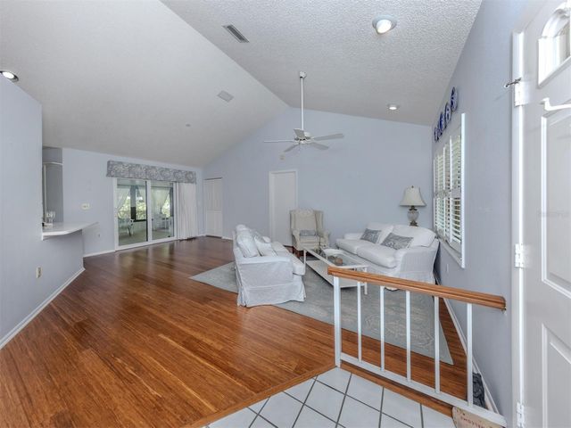 264 LAUREL HOLLOW DRIVE 31, Nokomis, FL 34275