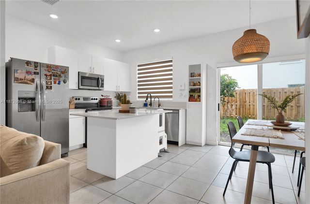 16312 SW 291st St, Homestead, FL 33033