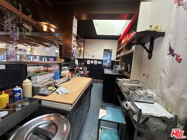 7455 Melrose Avenue, Los Angeles, CA 90046