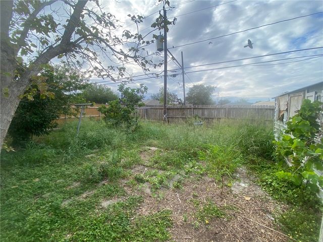 4925 Waterfall St, Corpus Christi, TX 78416