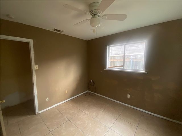 4925 Waterfall St, Corpus Christi, TX 78416