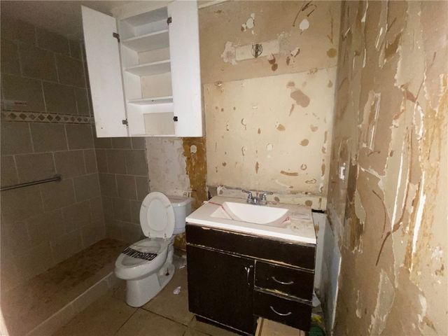 4925 Waterfall St, Corpus Christi, TX 78416