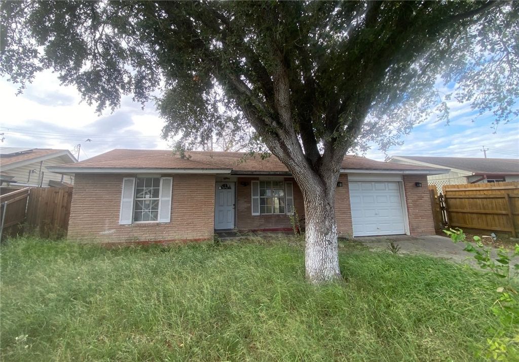 4925 Waterfall St, Corpus Christi, TX 78416