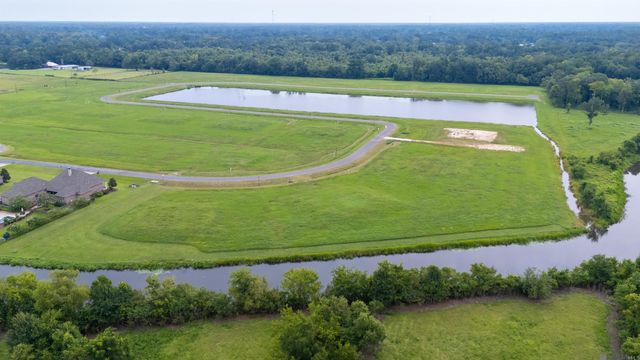 16 Buddy Gore Rd, Gonzales, LA 70737